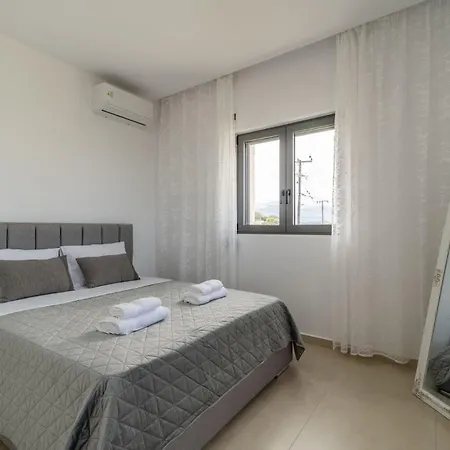 Blini By Posarellivillas Villa Pláka